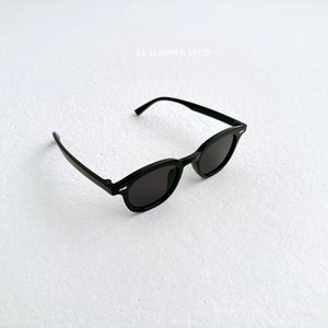 Open image in slideshow, Two Tone Sunglasses
